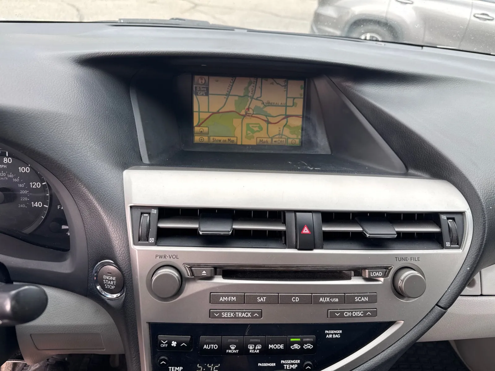 Lexus RX photo 29