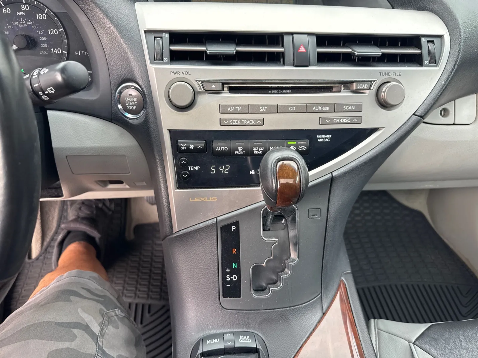 Lexus RX photo 31