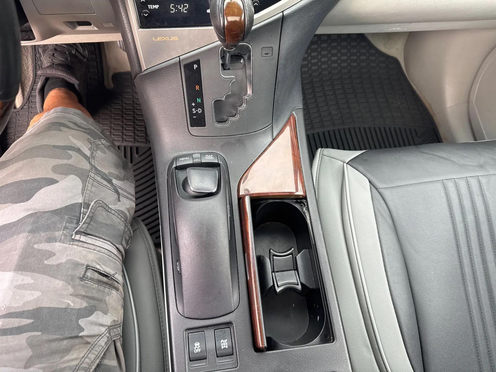 Lexus RX photo 32