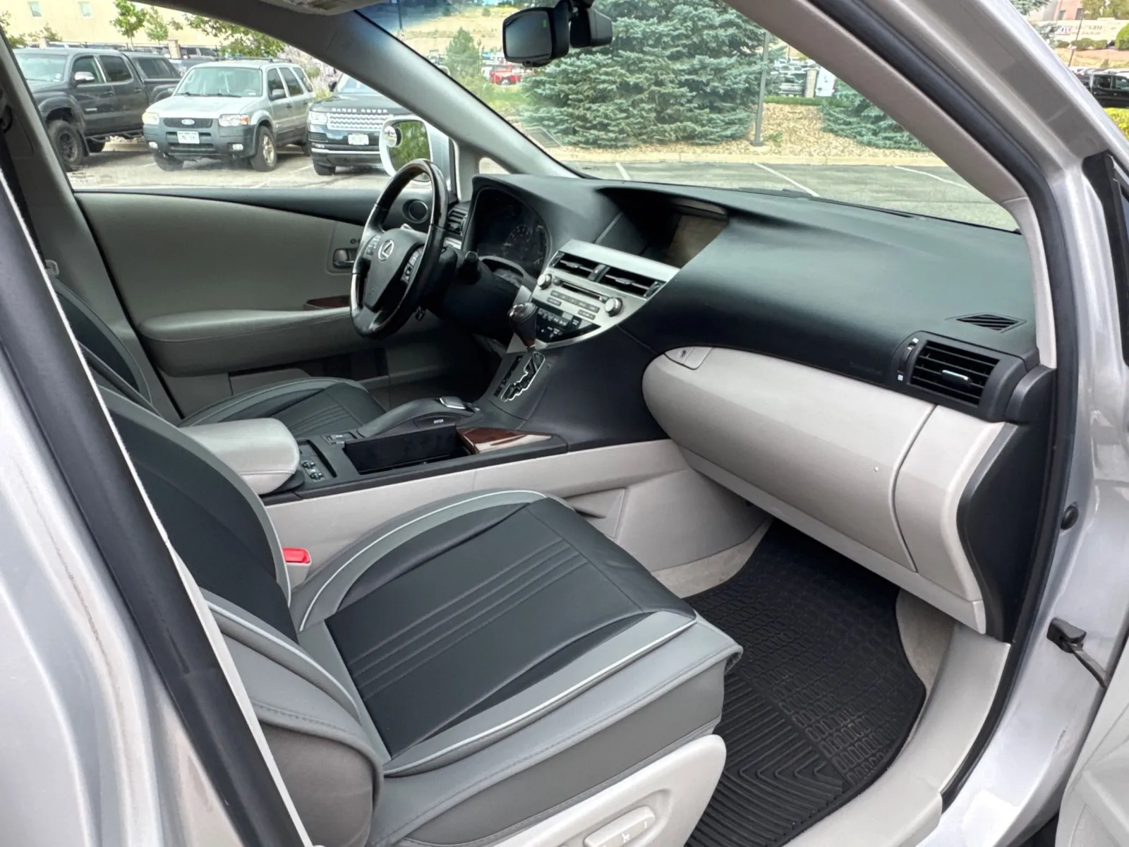 Lexus RX photo 16