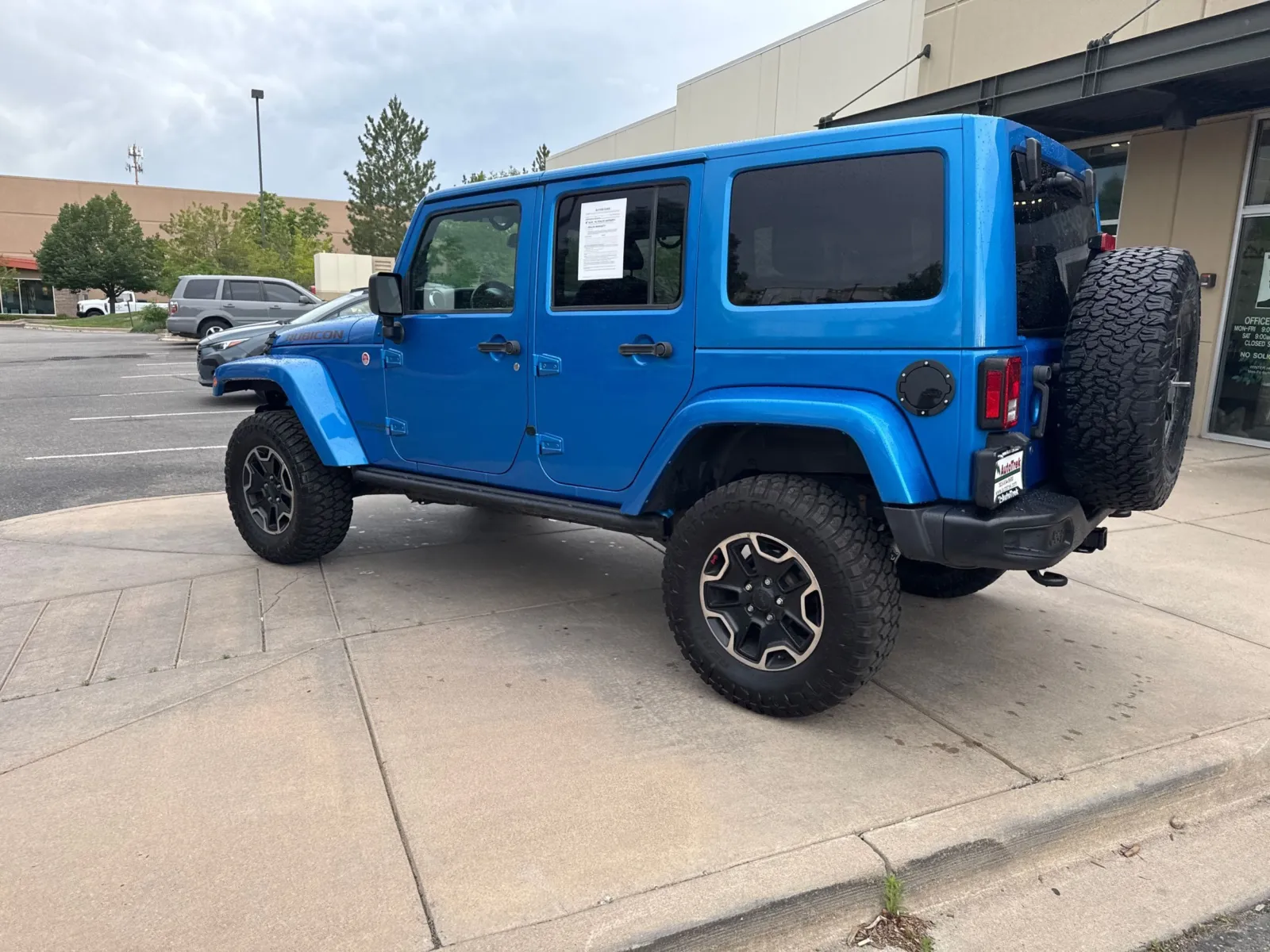 Jeep Wrangler photo 9