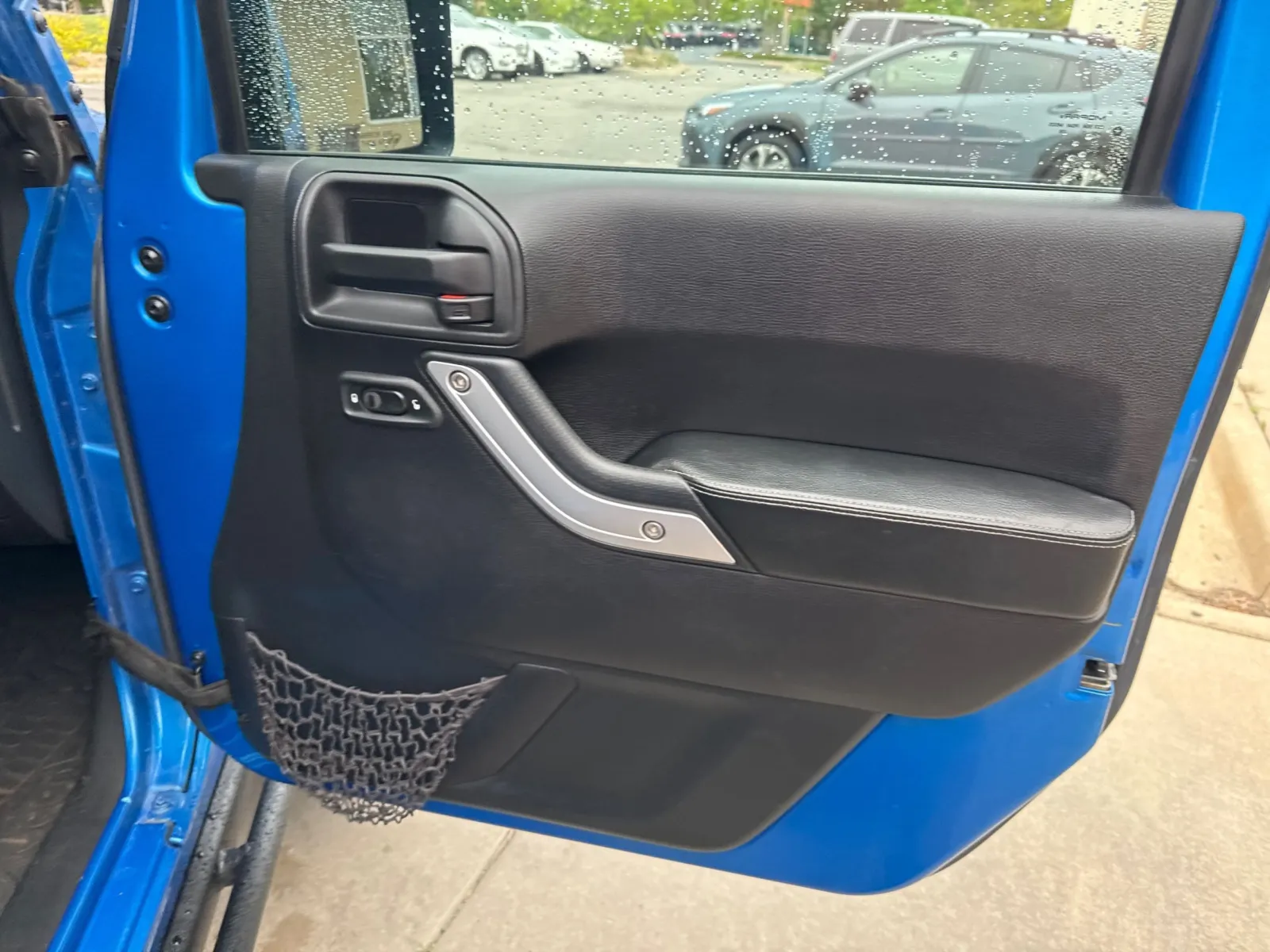 Jeep Wrangler photo 16