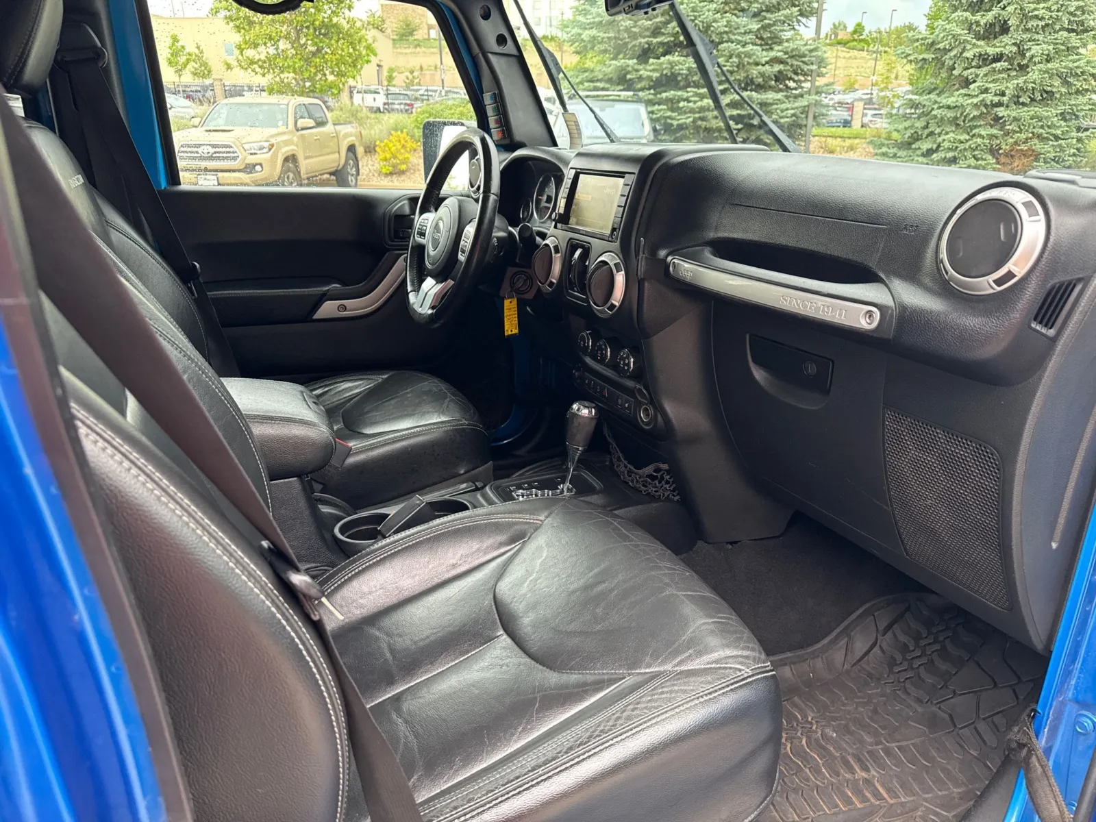 Jeep Wrangler photo 17