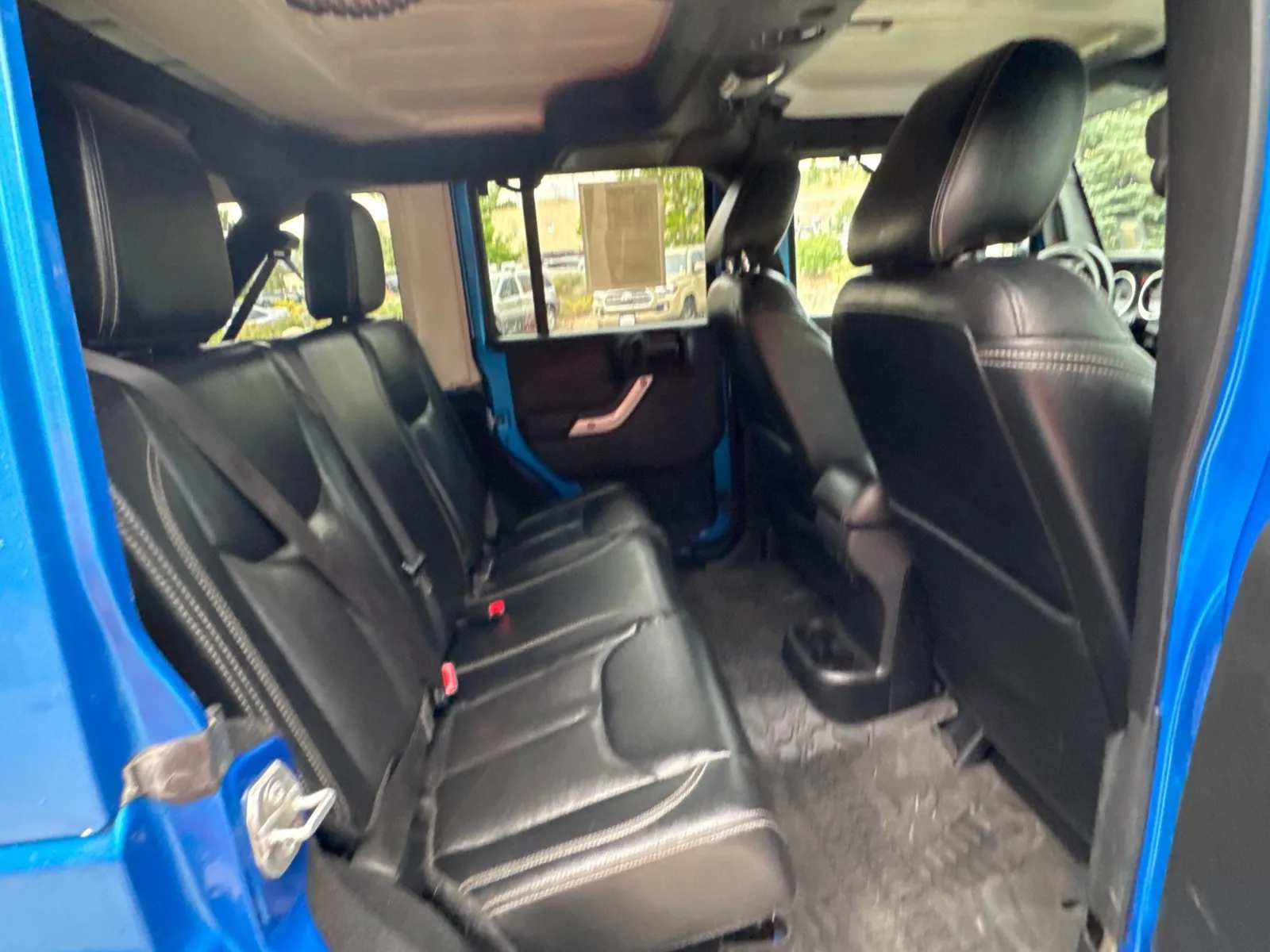 Jeep Wrangler photo 22
