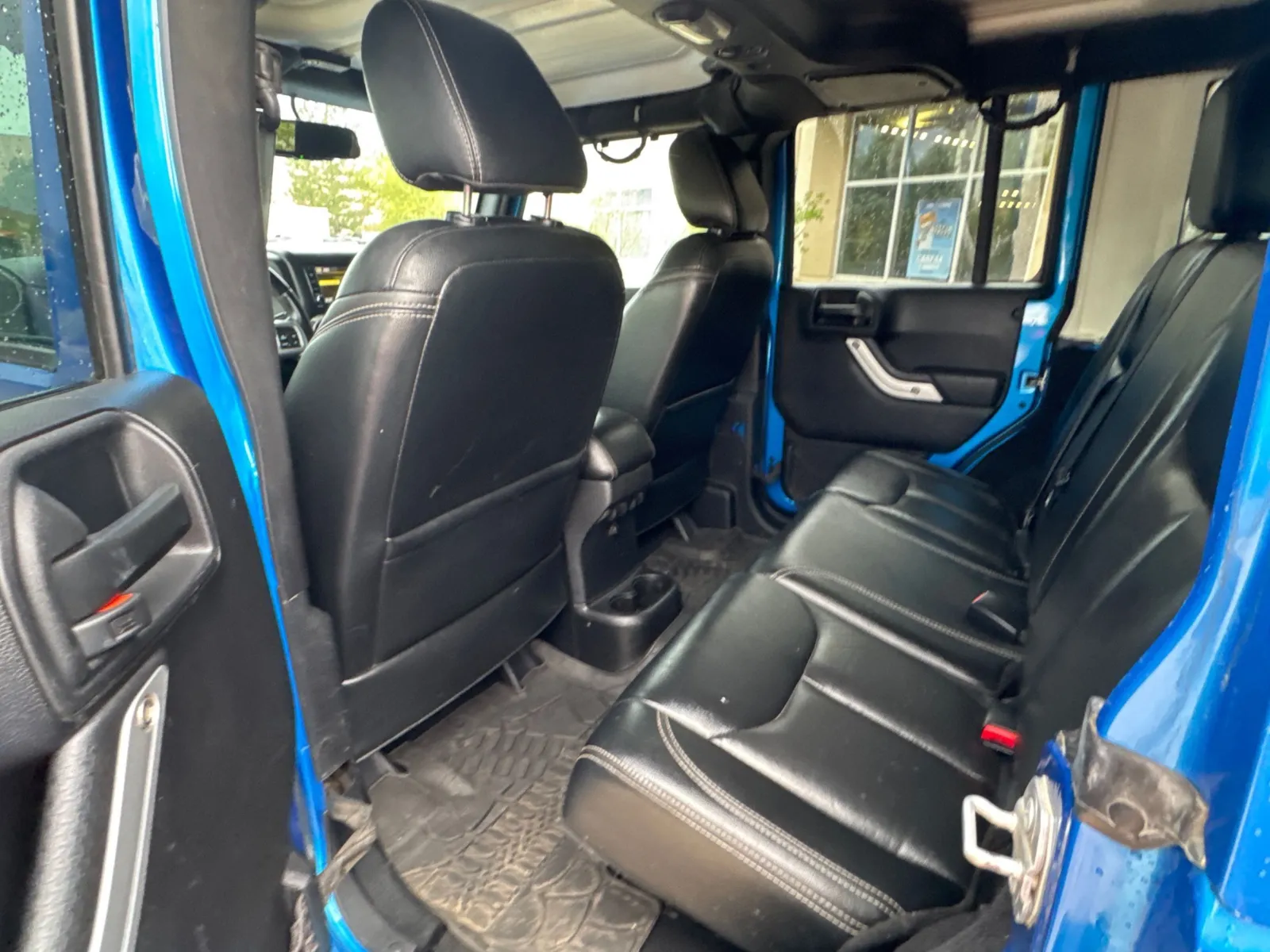 Jeep Wrangler photo 23