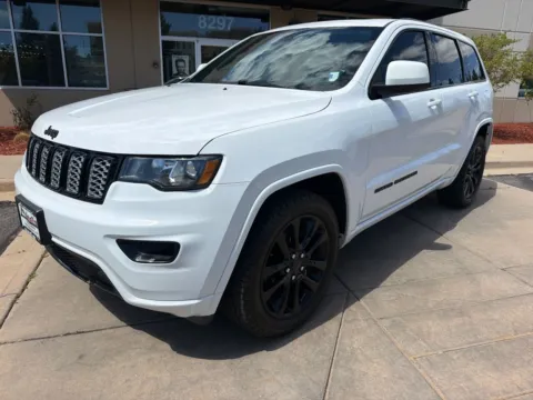 Photos of 2019 Jeep Grand Cherokee Altitude 4x4 for sale in Littleton, CO at AutoTrek