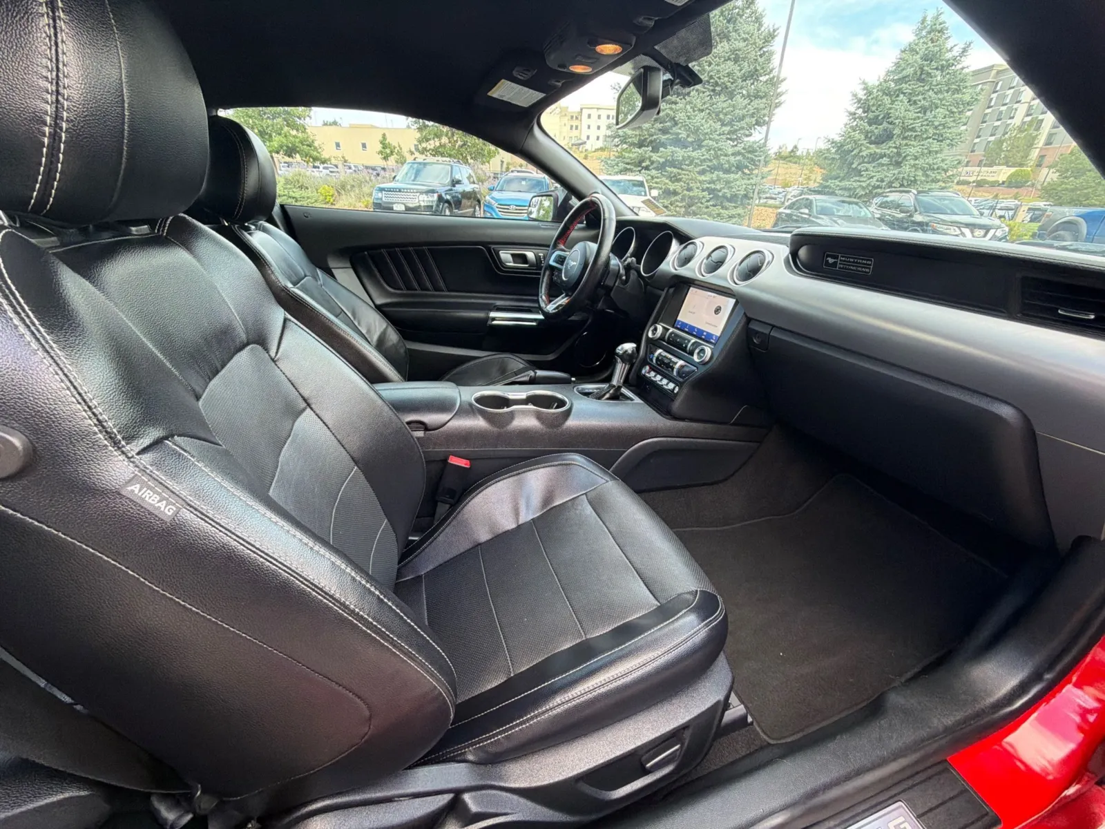 Ford Mustang photo 18