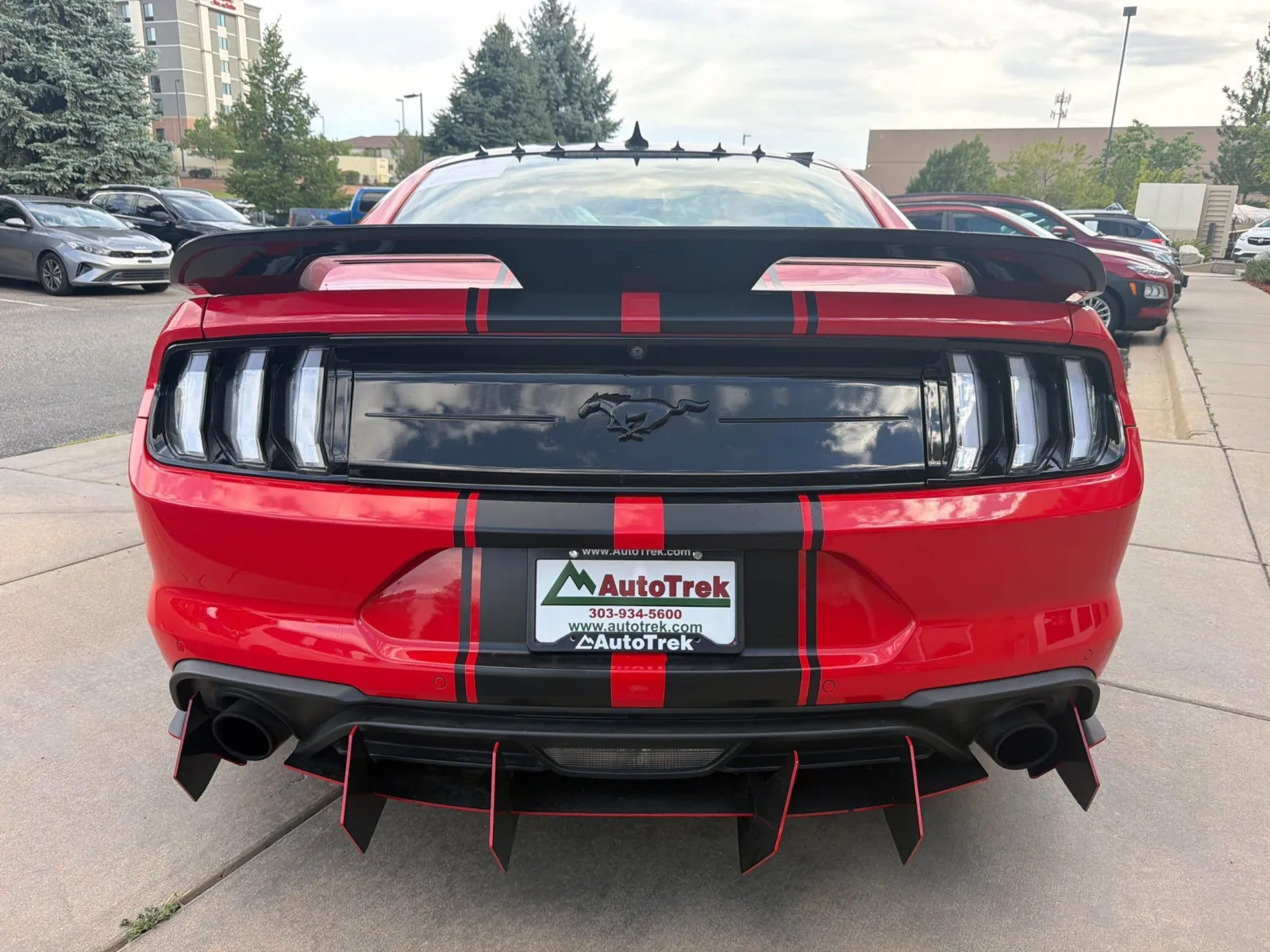 Ford Mustang photo 7