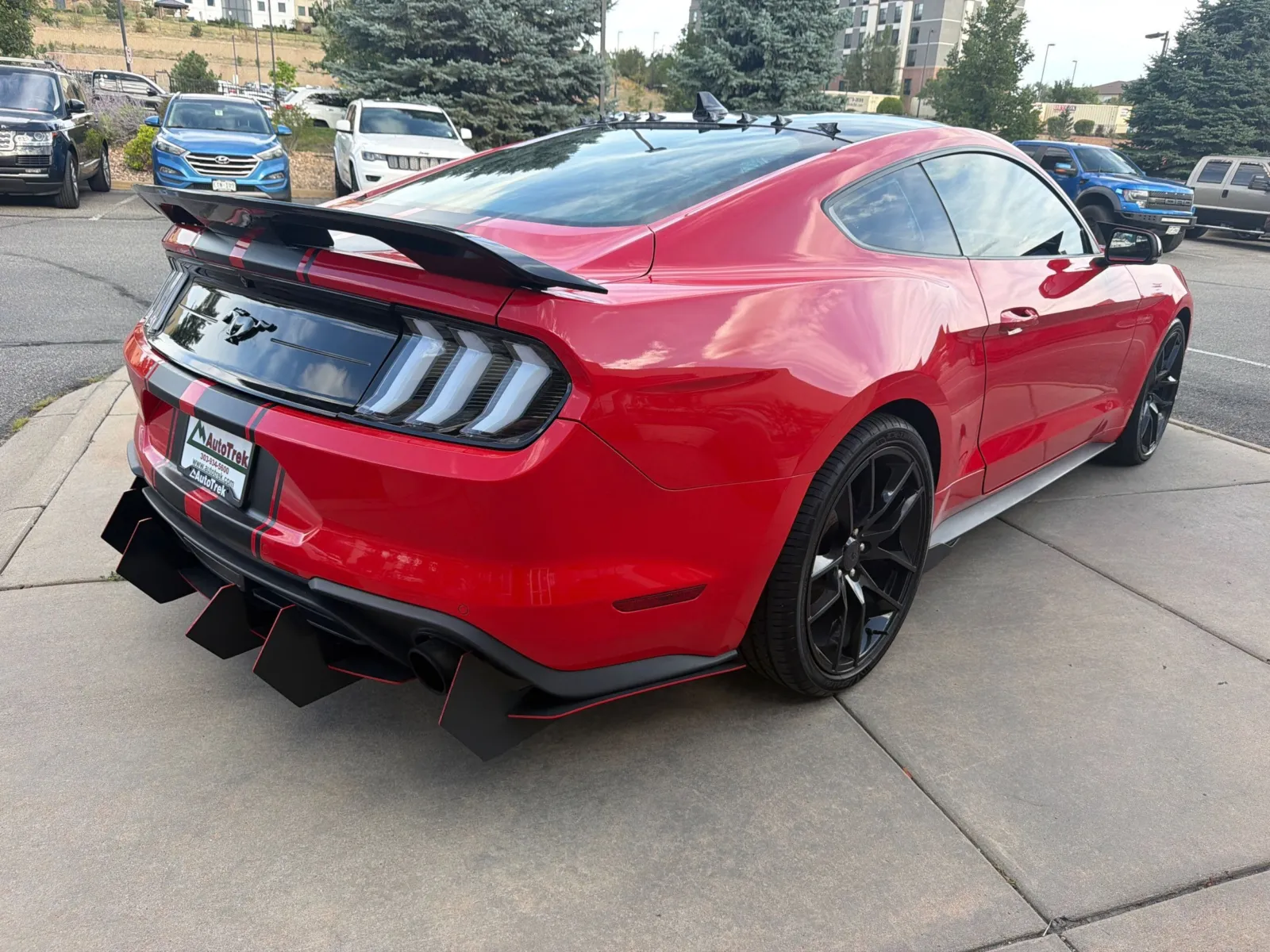 Ford Mustang photo 6