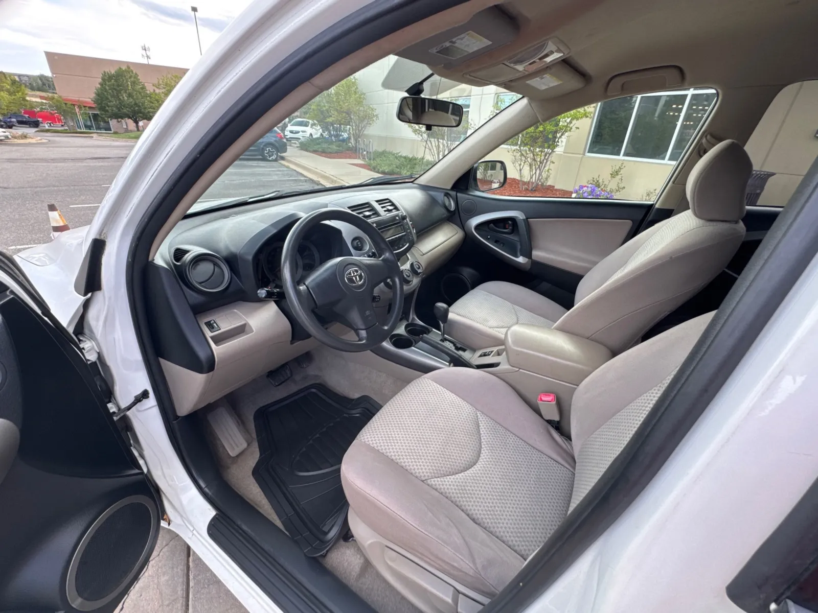 Toyota RAV4 photo 25