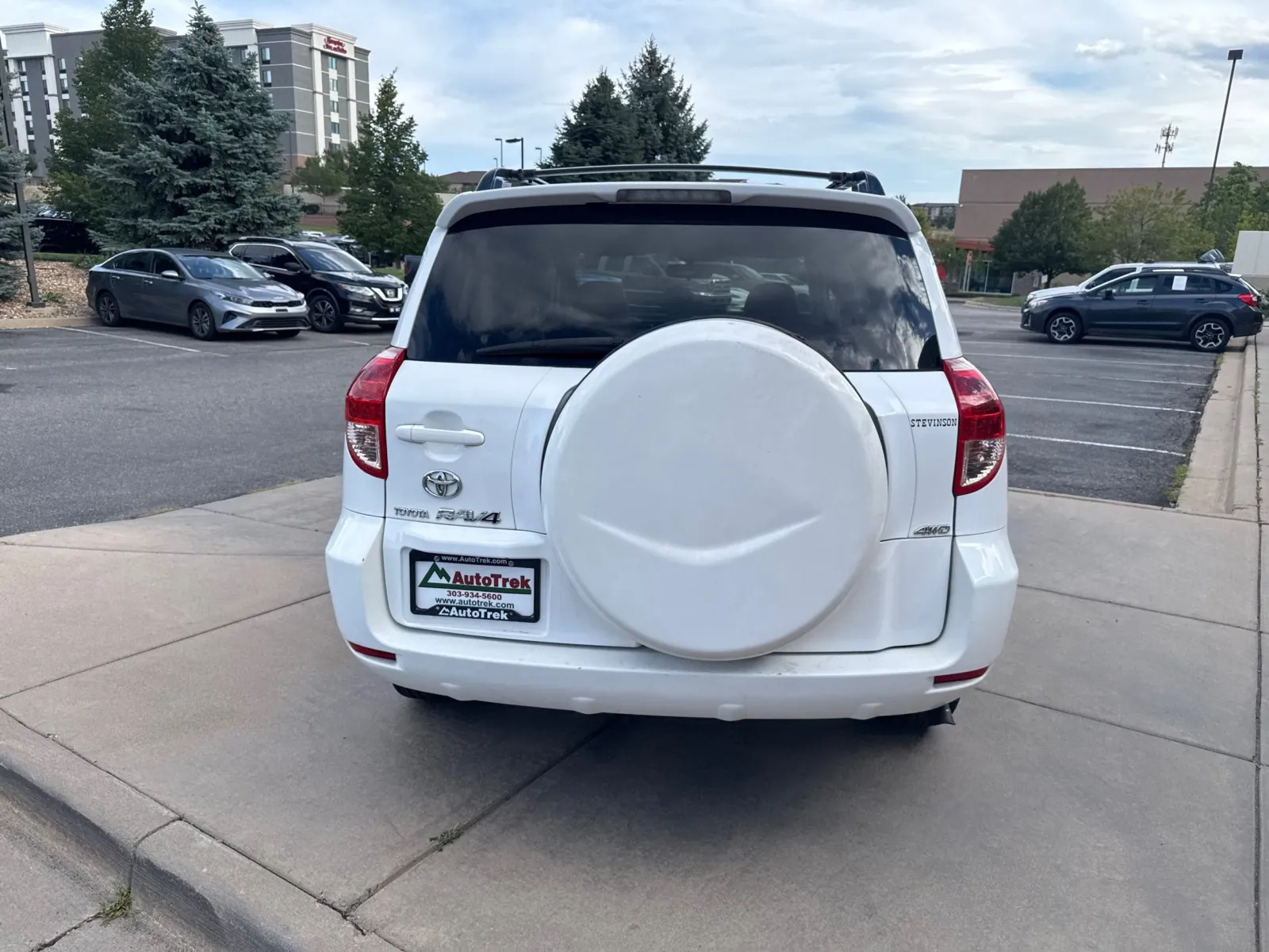 Toyota RAV4 photo 7