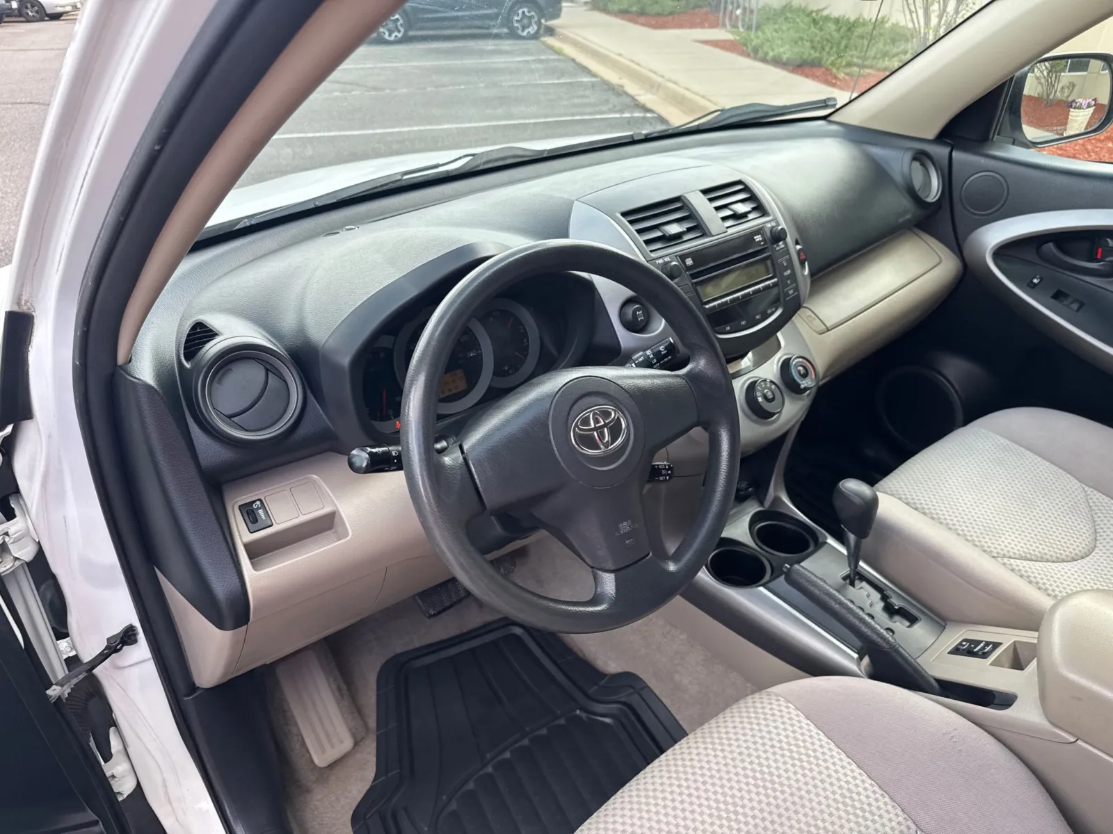 Toyota RAV4 photo 27