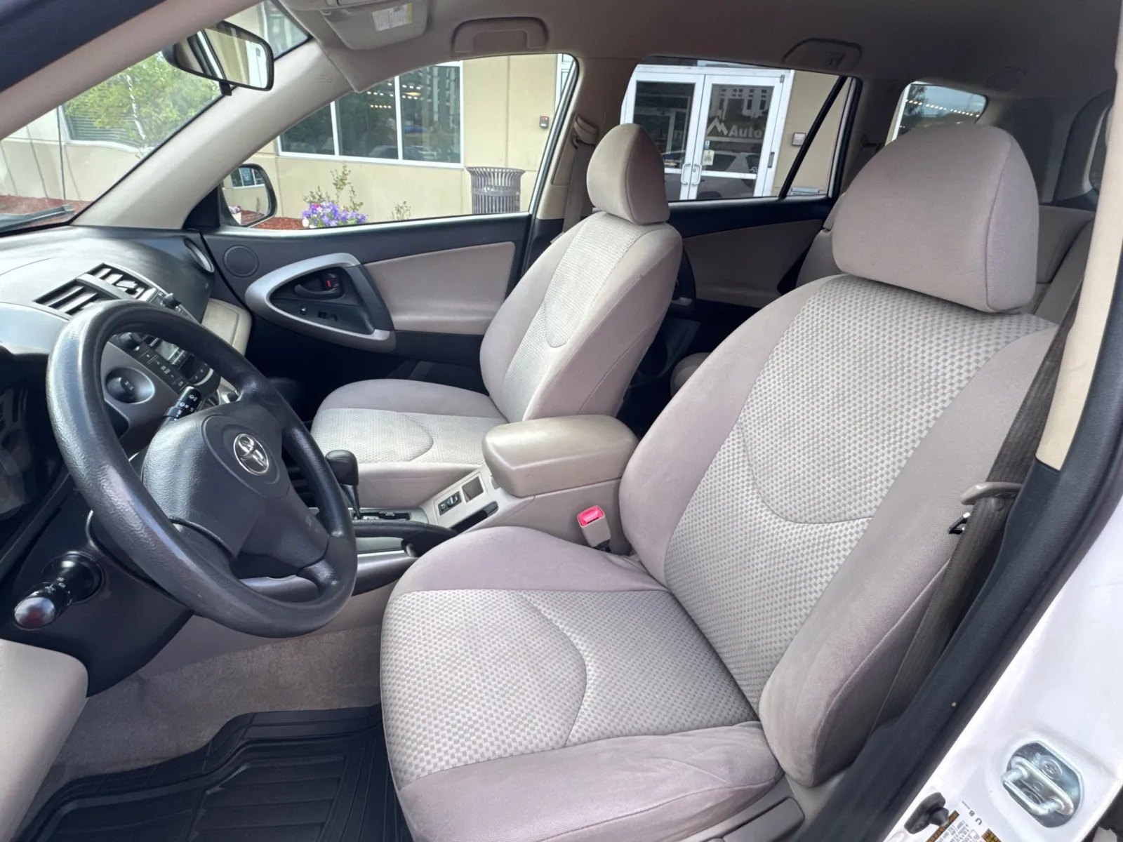 Toyota RAV4 photo 26
