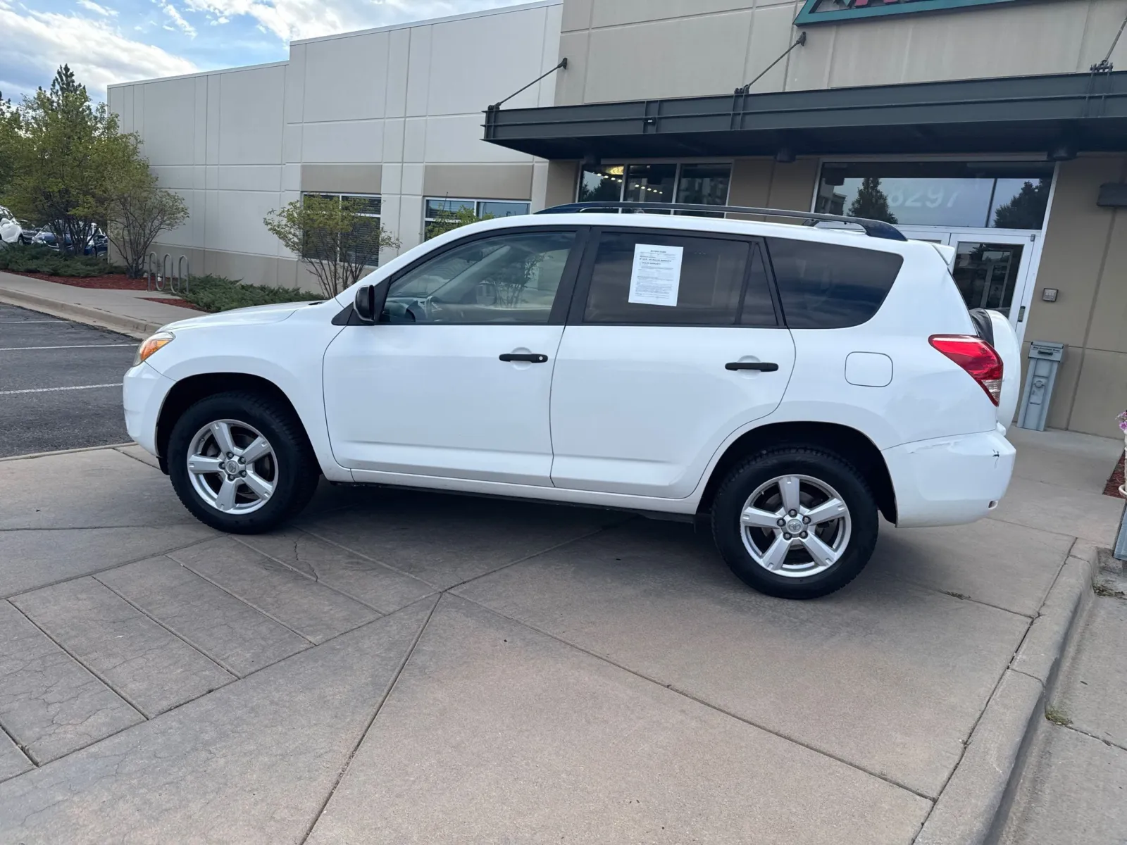 Toyota RAV4 photo 9