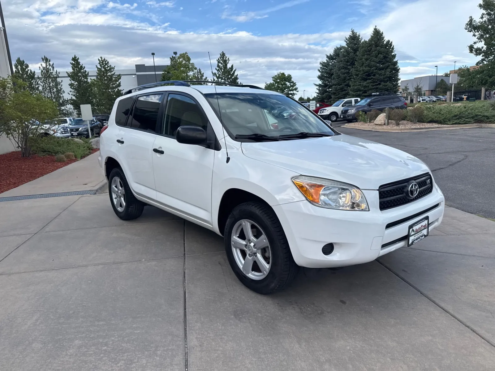 Toyota RAV4 photo 4