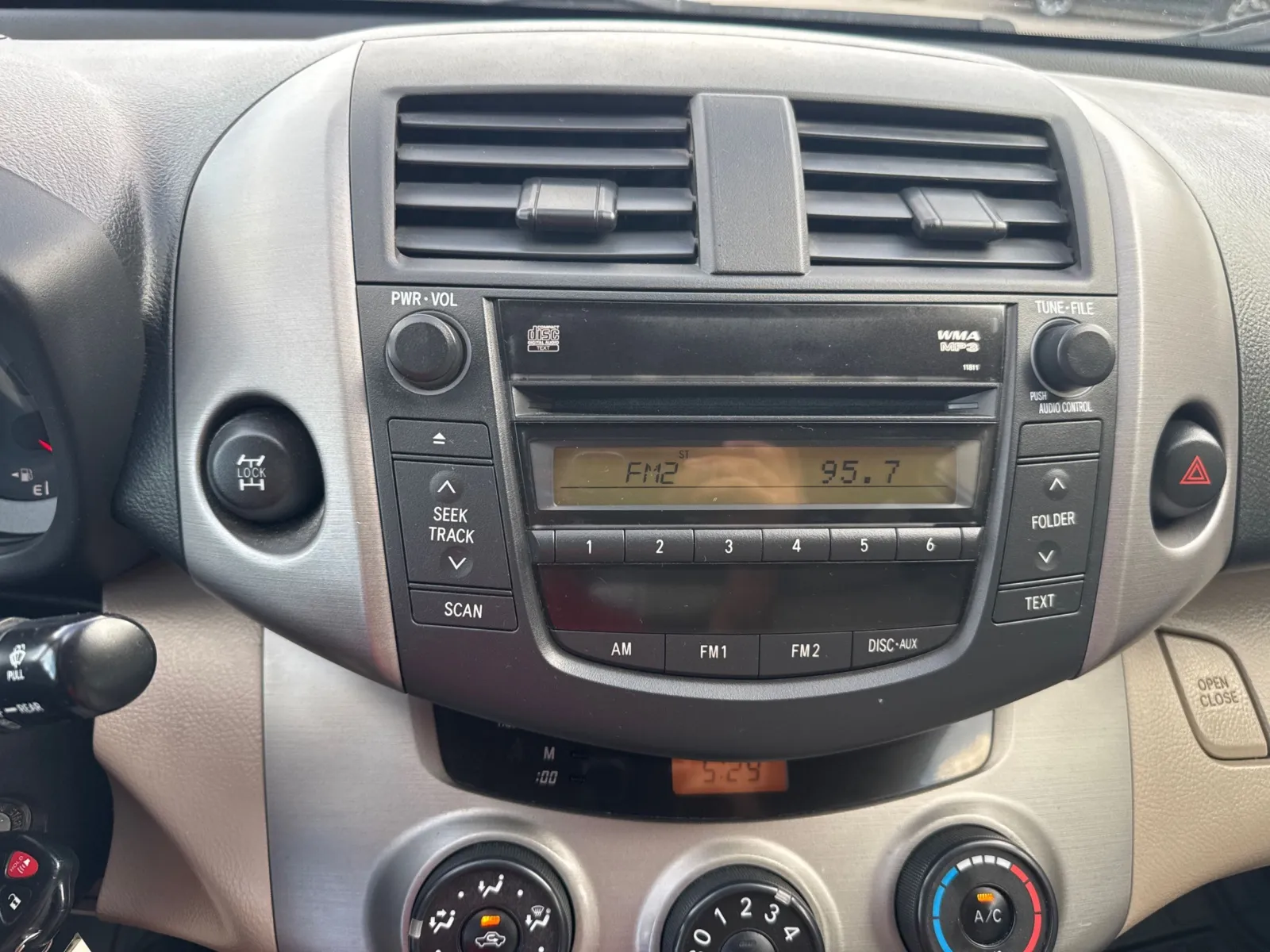 Toyota RAV4 photo 31