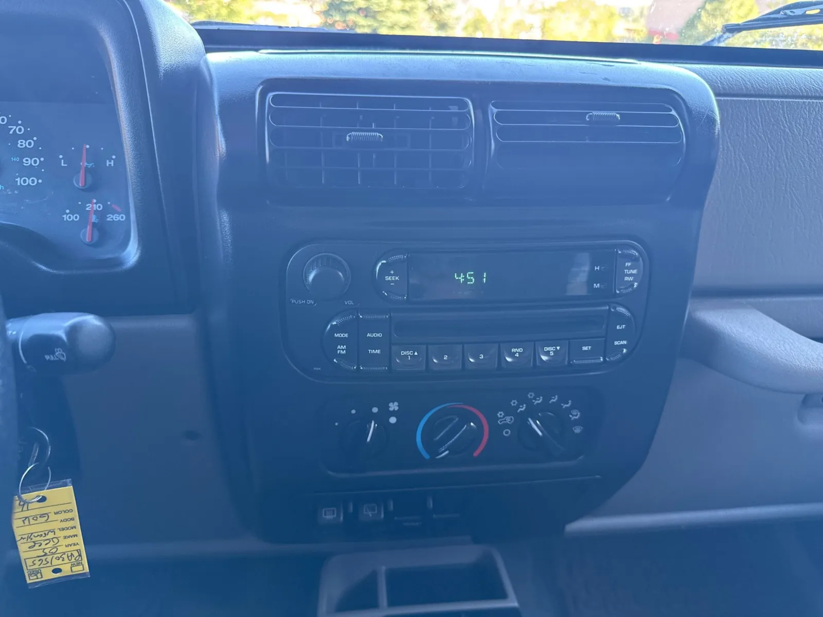 Jeep Wrangler photo 26