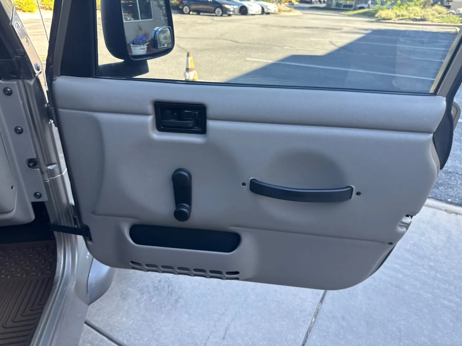 Jeep Wrangler photo 15