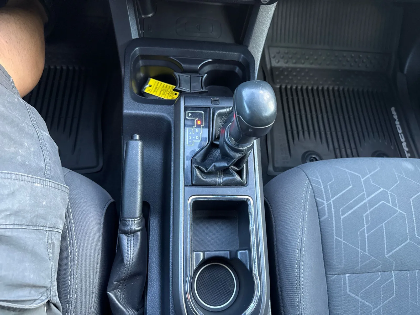 Toyota Tacoma photo 30