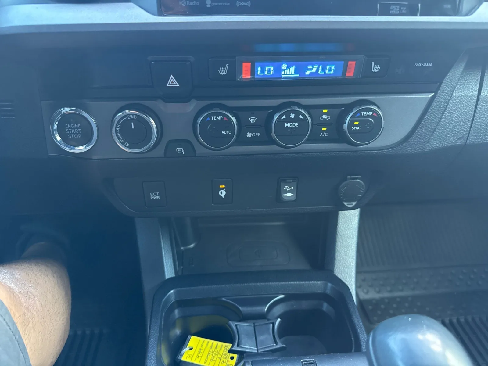 Toyota Tacoma photo 29