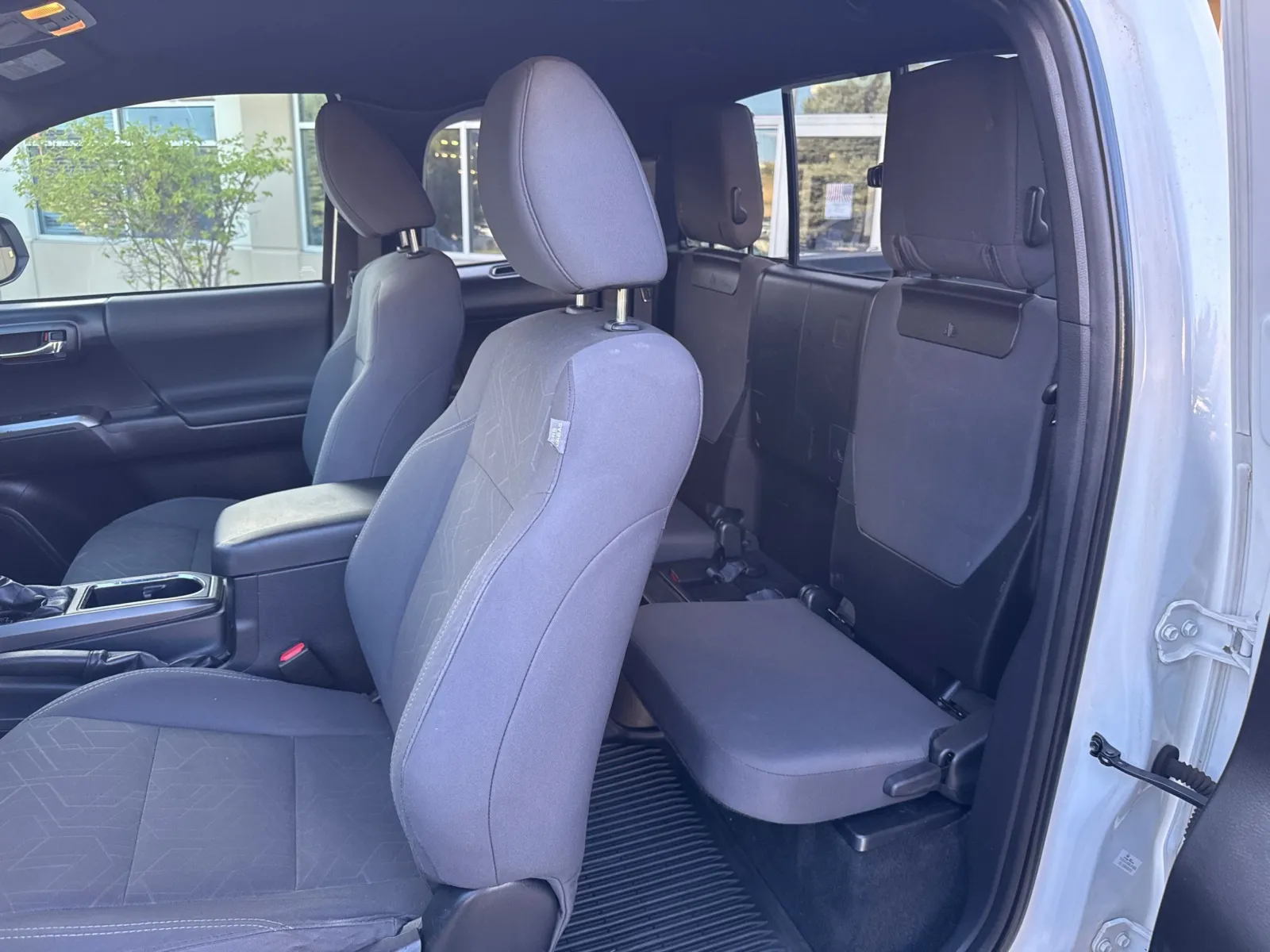 Toyota Tacoma photo 21