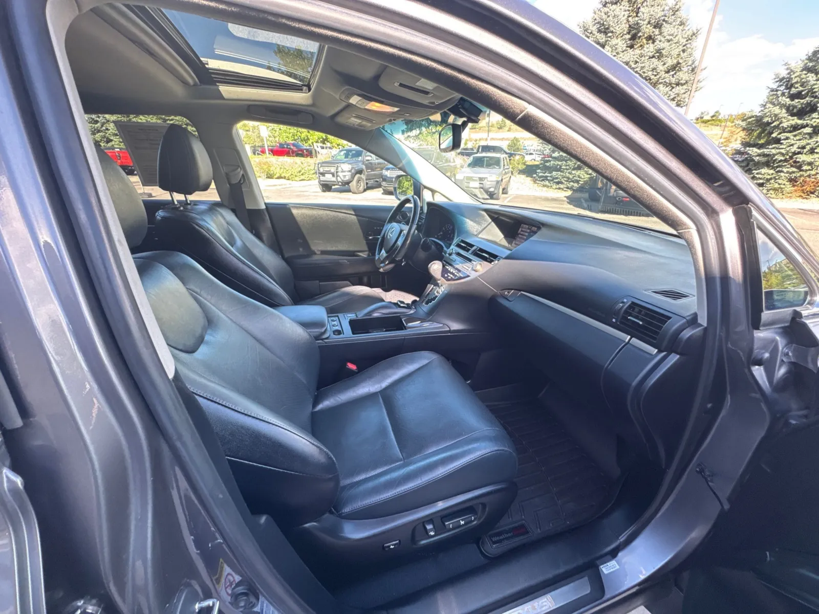Lexus RX photo 16