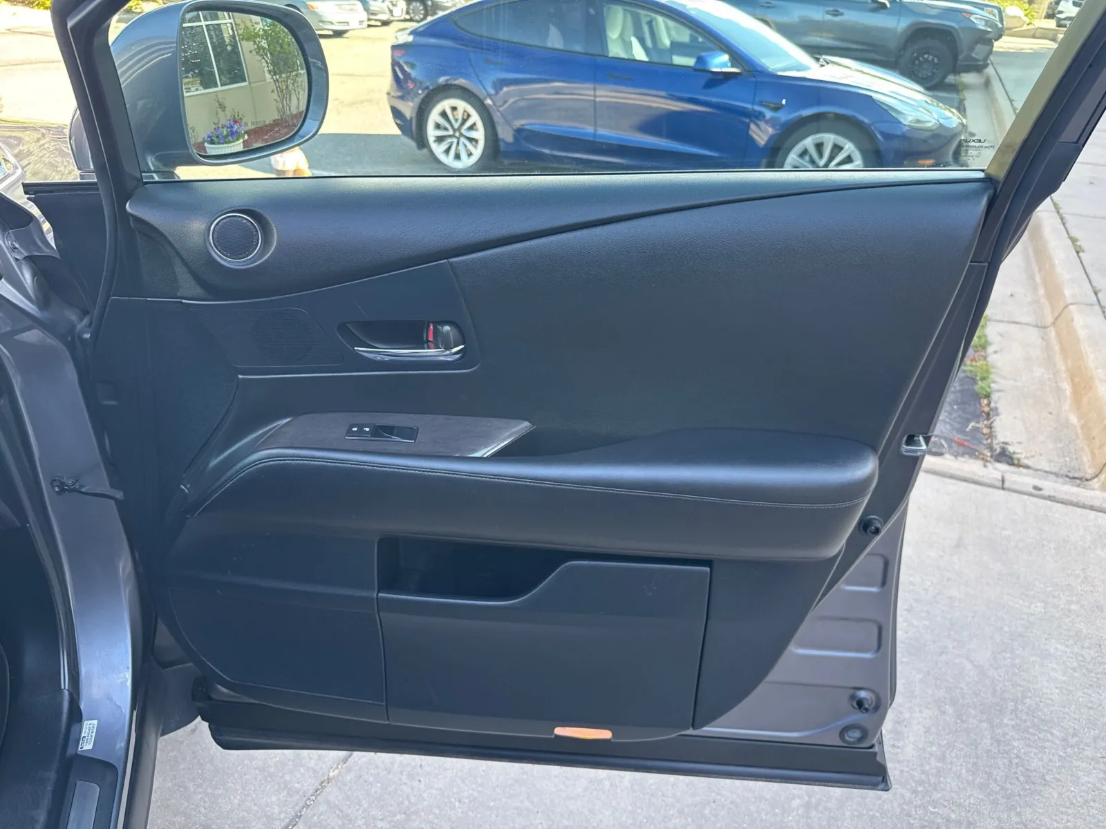 Lexus RX photo 15