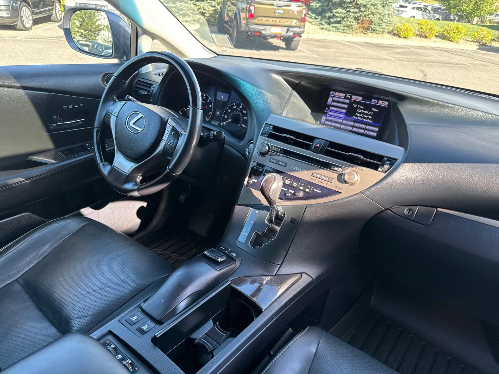 Lexus RX photo 18