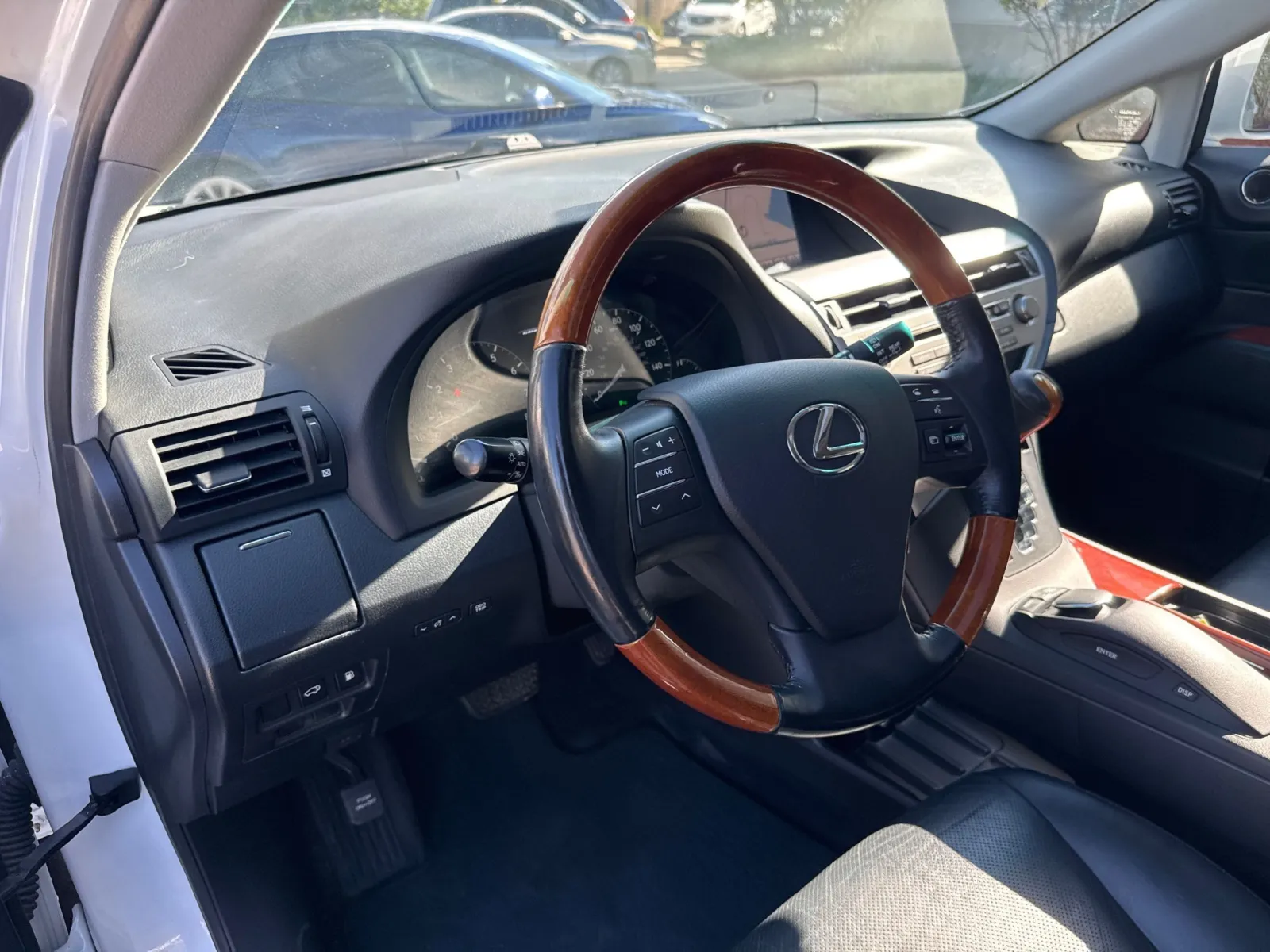 Lexus RX photo 30