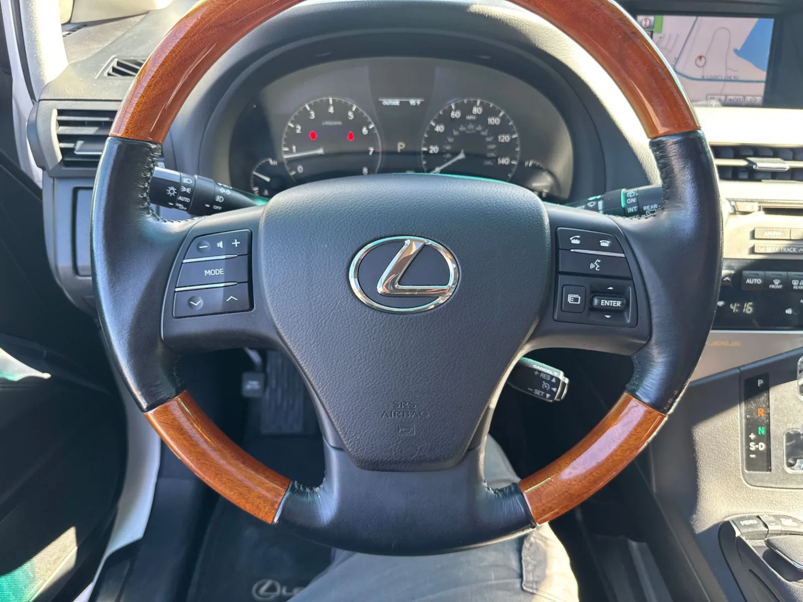 Lexus RX photo 36