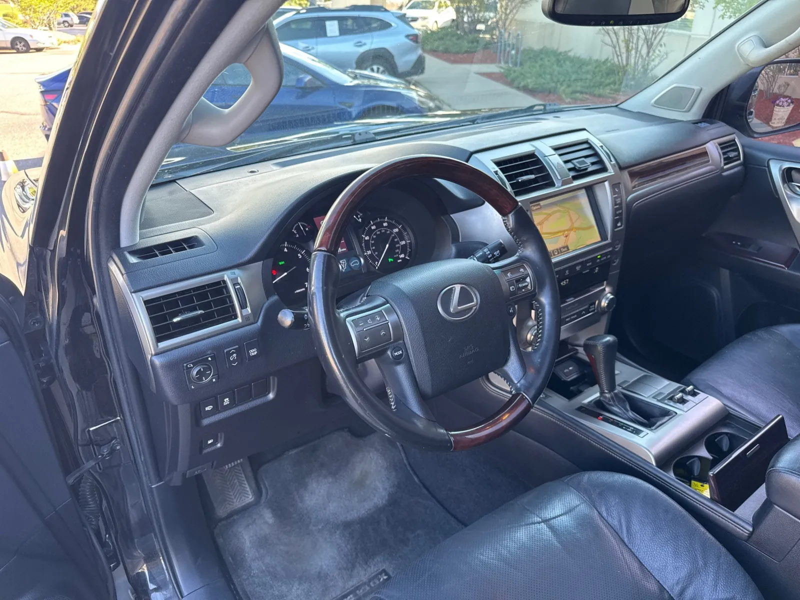 Lexus GX photo 27