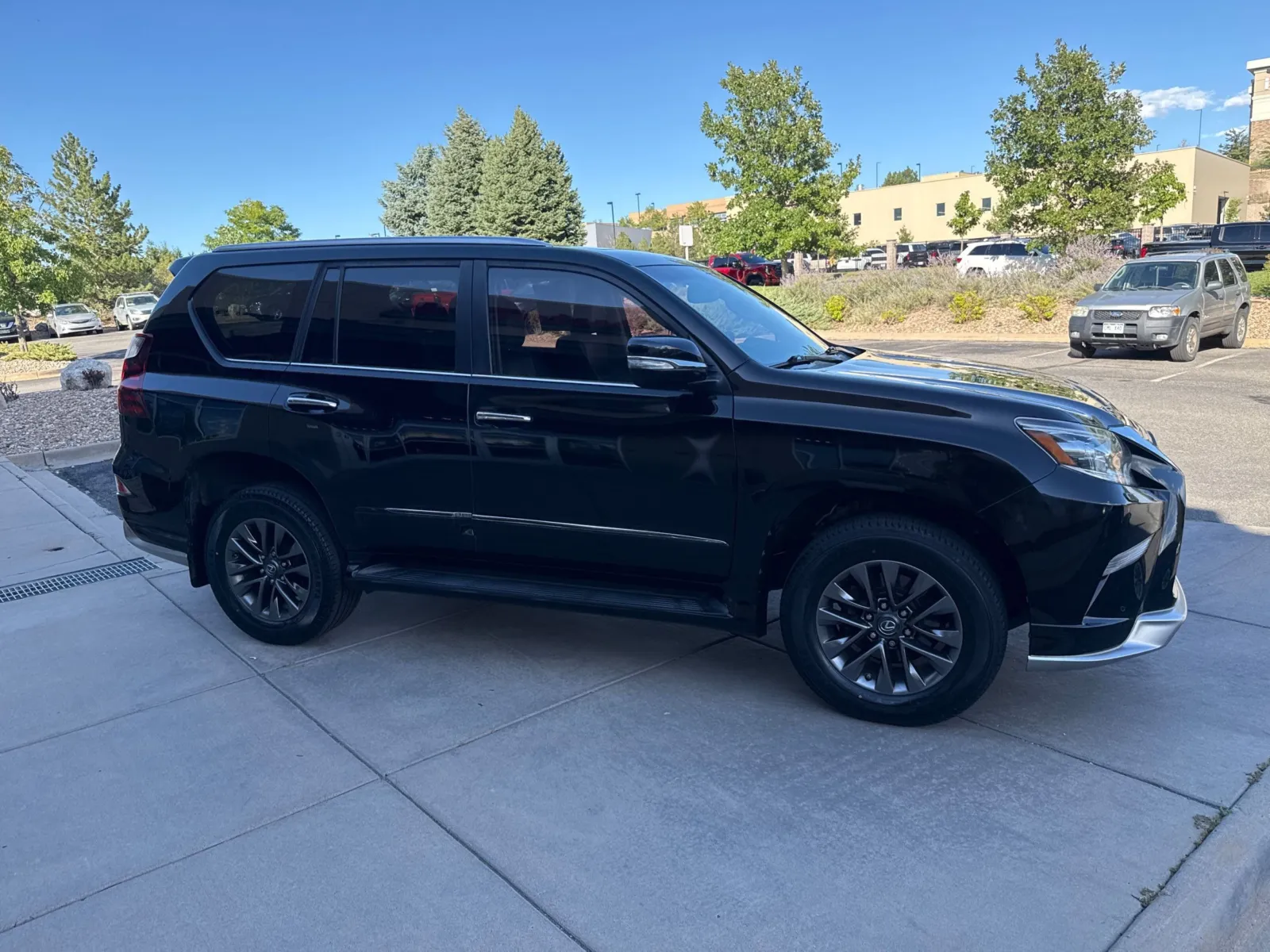 Lexus GX photo 5