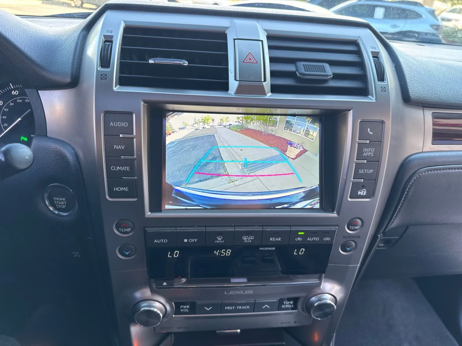Lexus GX photo 35