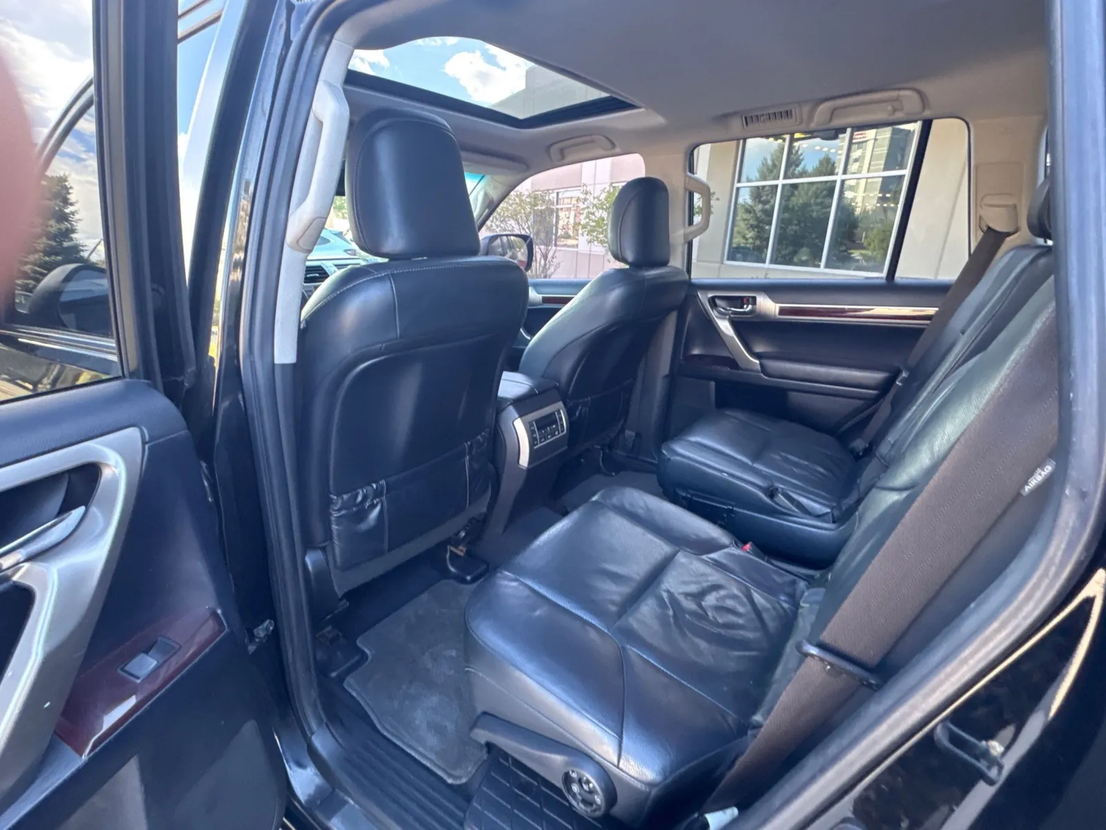 Lexus GX photo 23