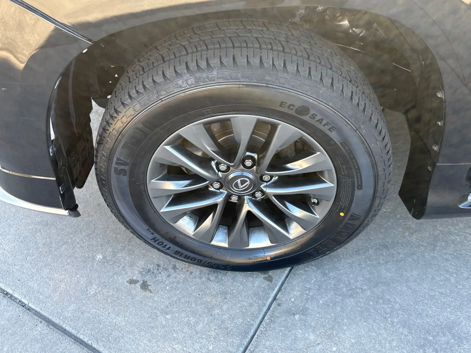 Lexus GX photo 10
