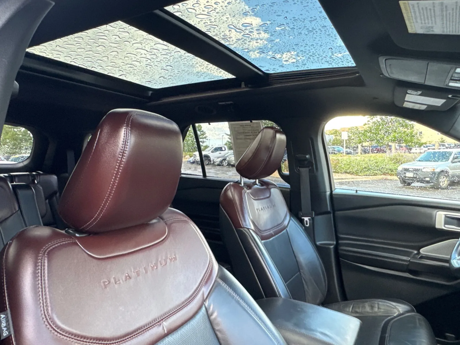 Ford Explorer photo 20