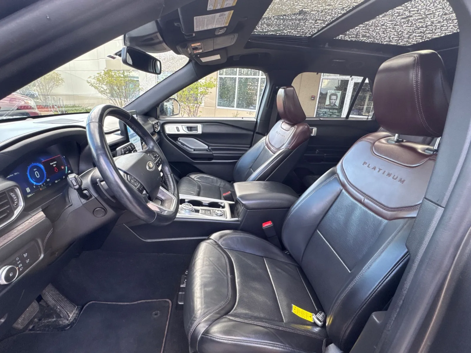 Ford Explorer photo 33