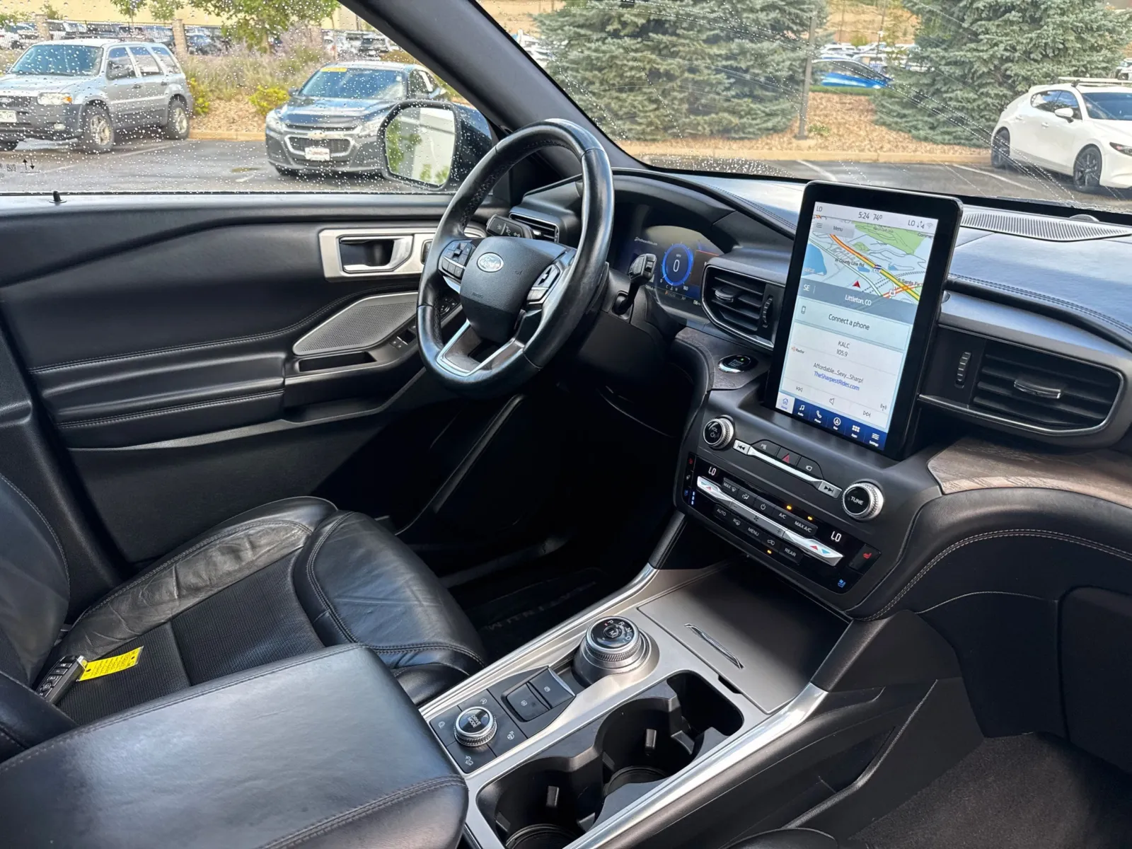 Ford Explorer photo 18