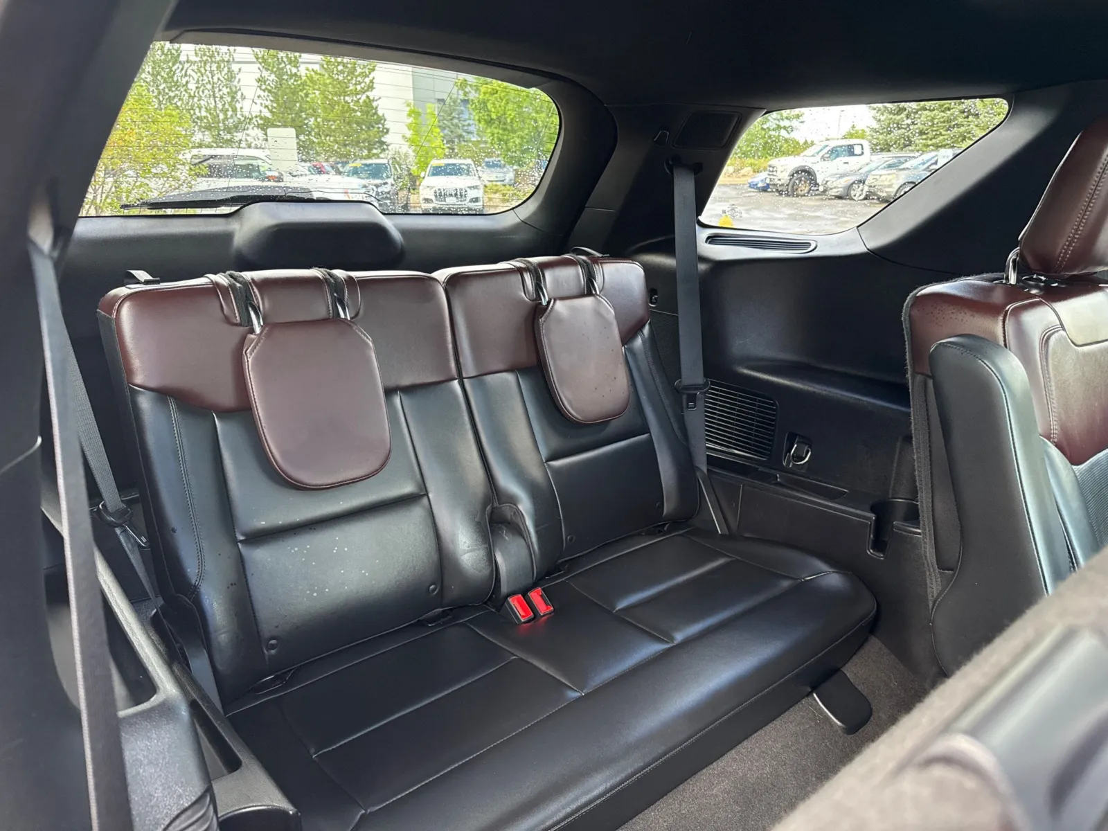 Ford Explorer photo 25