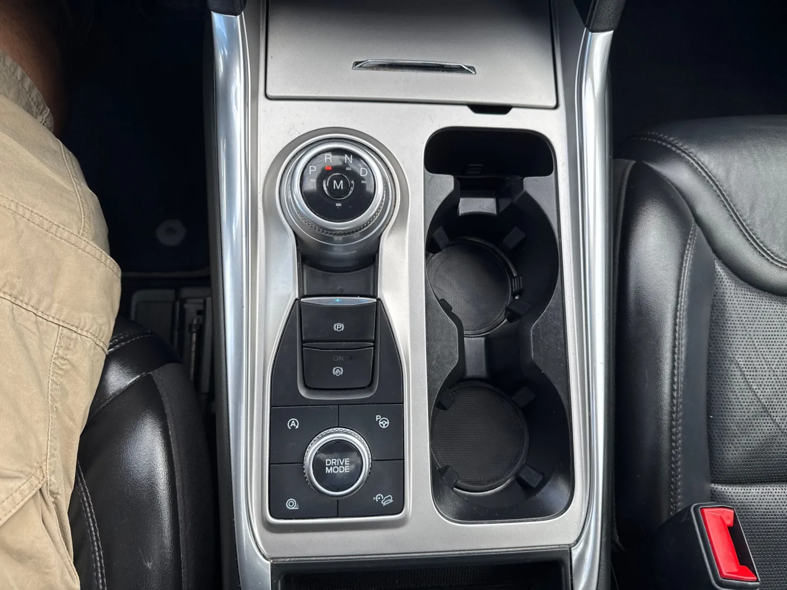Ford Explorer photo 40