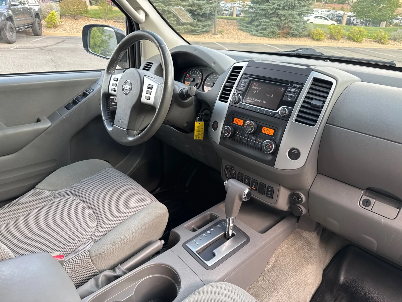 Nissan Frontier photo 17