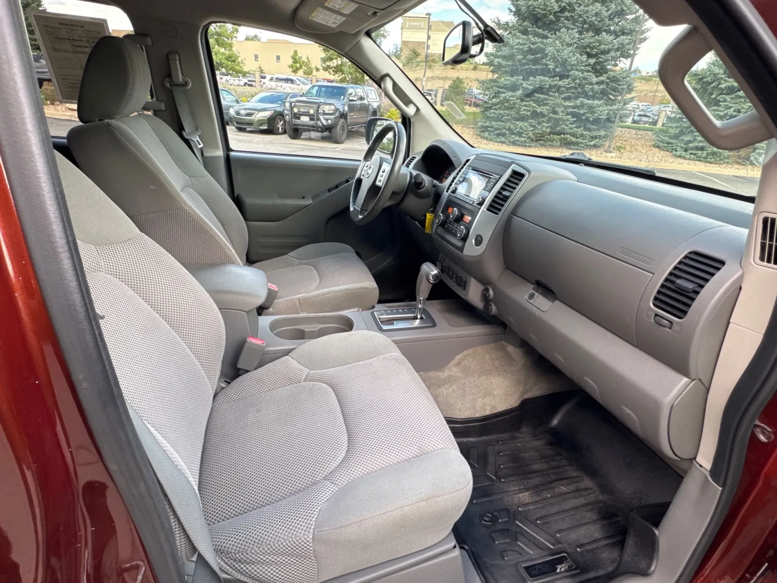 Nissan Frontier photo 16