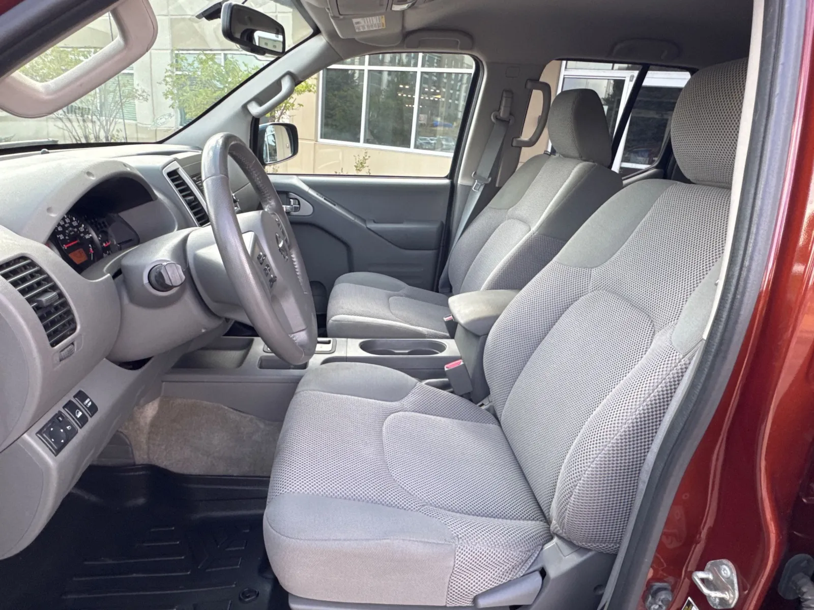 Nissan Frontier photo 24