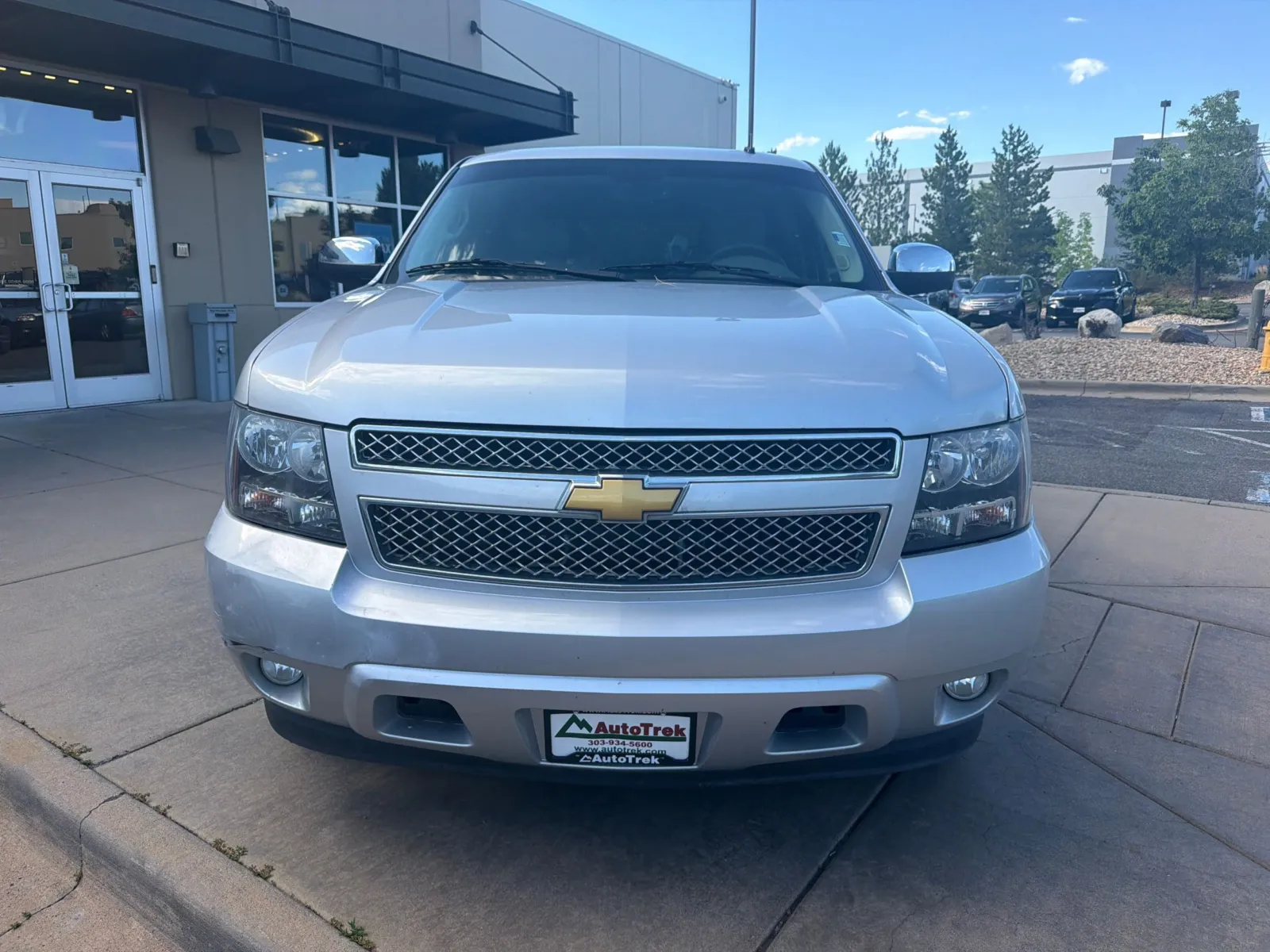 Chevrolet Tahoe photo 3