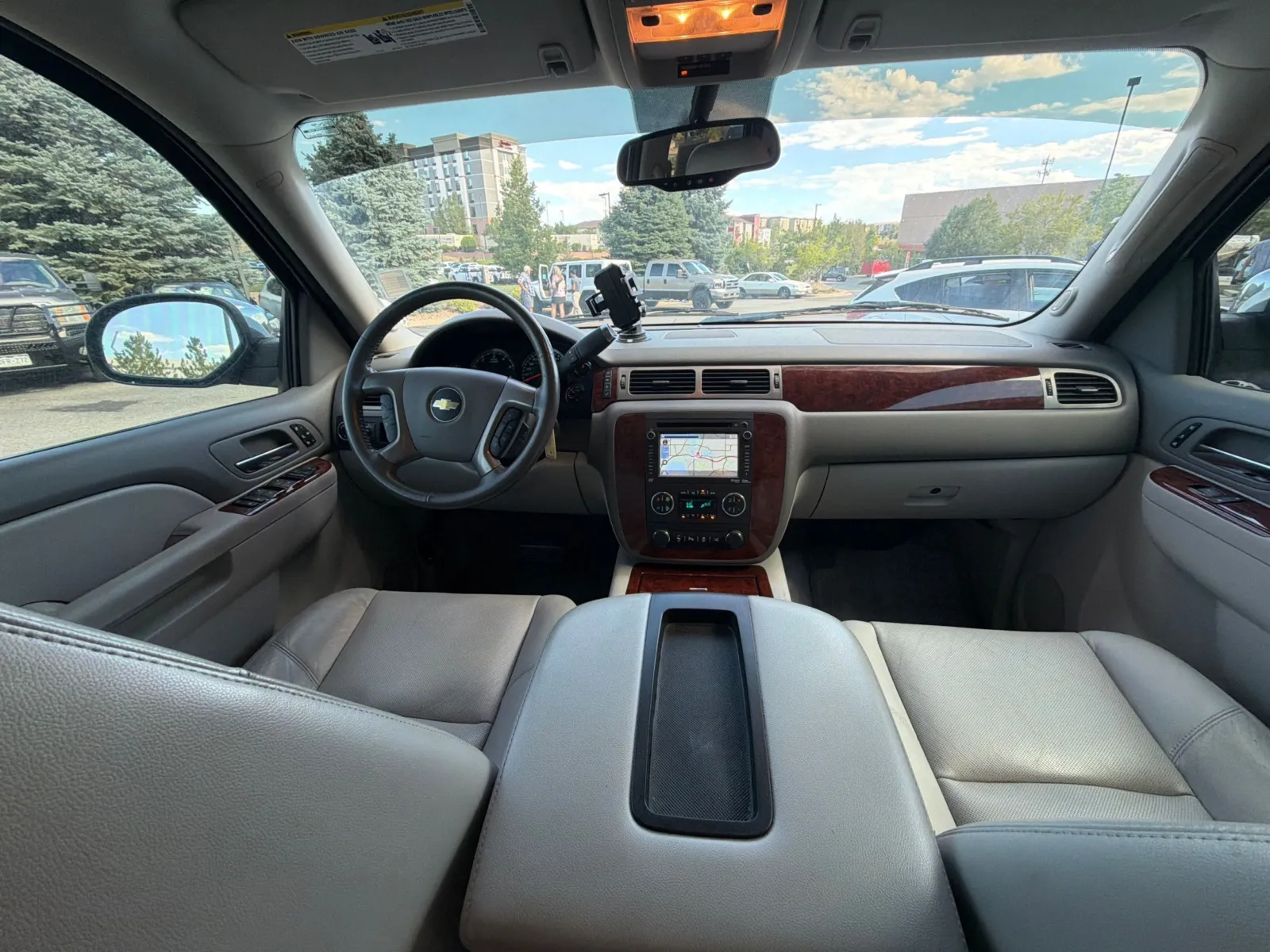 Chevrolet Tahoe photo 15