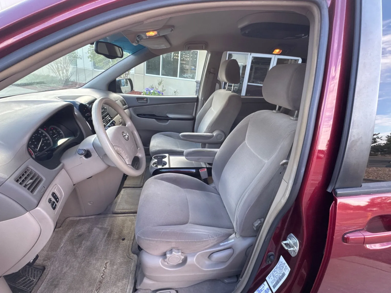 Toyota Sienna photo 28