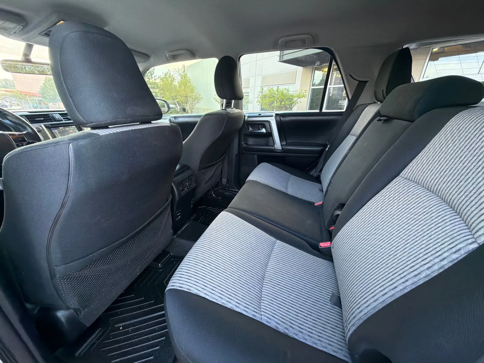 Toyota 4Runner photo 20