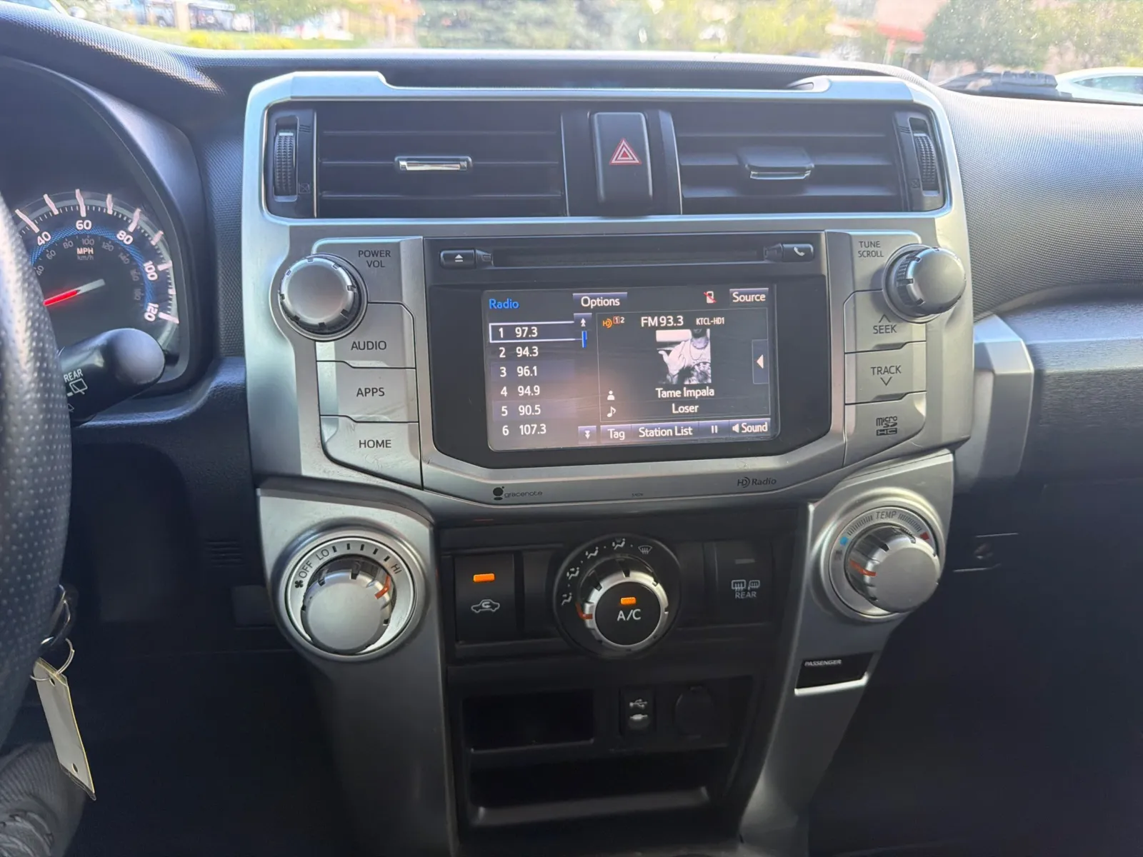 Toyota 4Runner photo 29