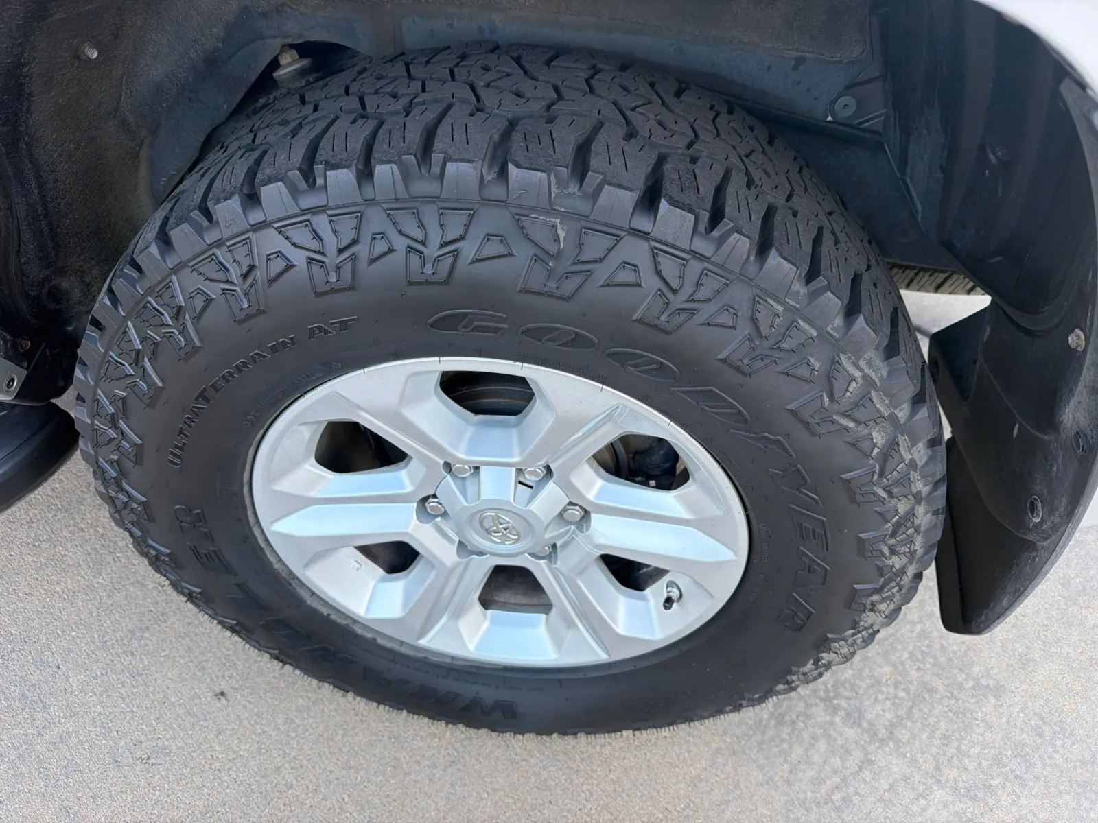 Toyota 4Runner photo 11
