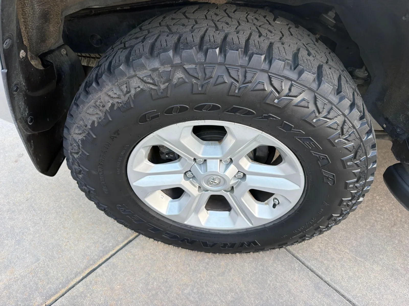 Toyota 4Runner photo 13